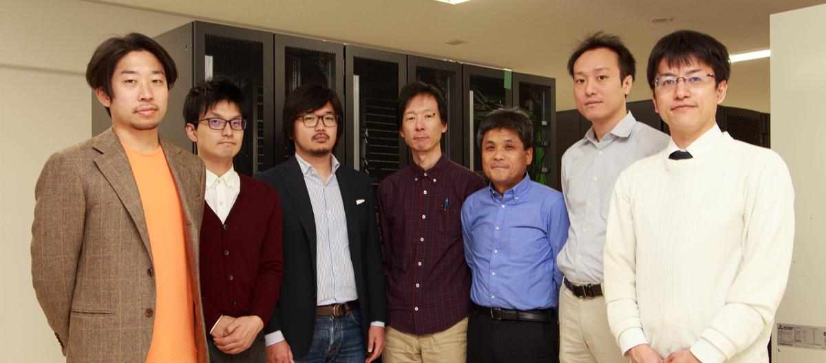 ▲共同研究者（左から）小田、近藤、松本、笠原、岡村、嶋吉、金子